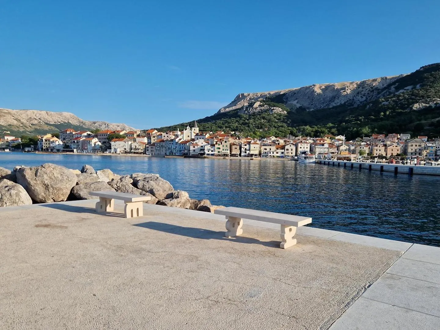 Villa Aquarium Baška Pensiune